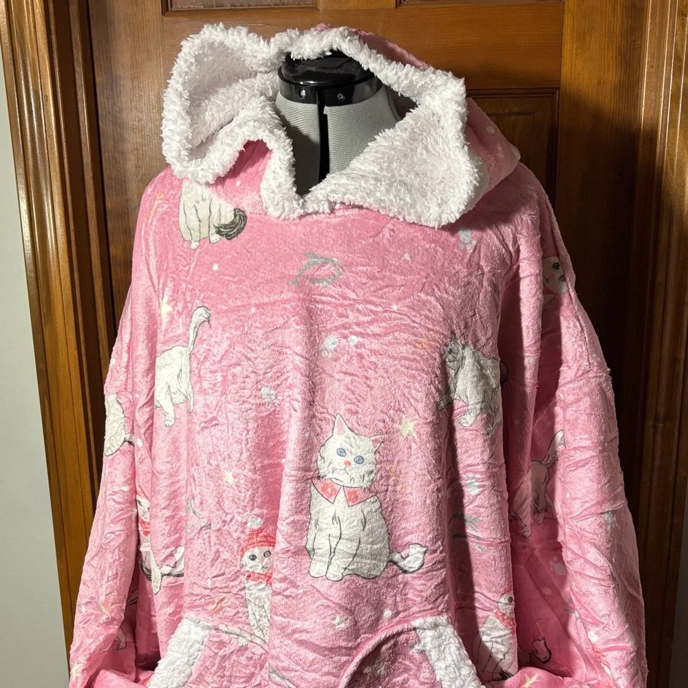 American Trends Cozy Pink Persian Cat Wearable Blanket NWOT - Picture 3 of 9